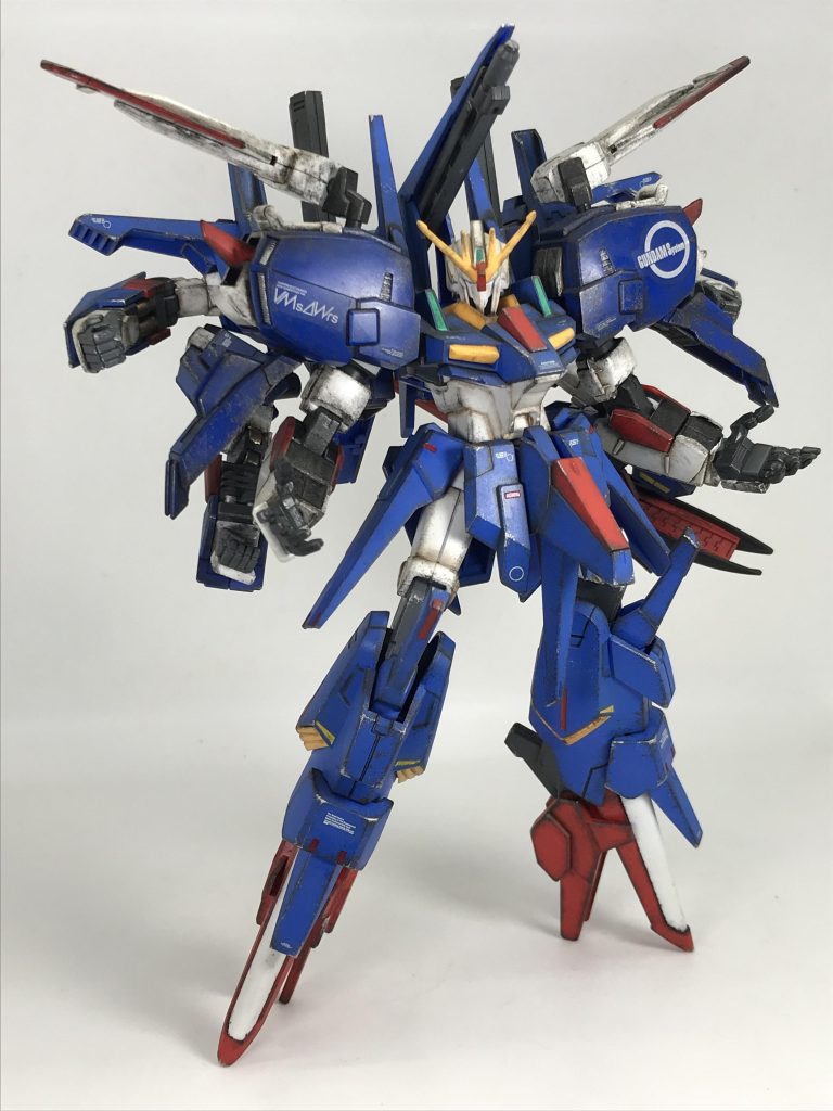 このミキシングの見どころは…6本腕と…この形状で自立可能なことのみ!(笑)