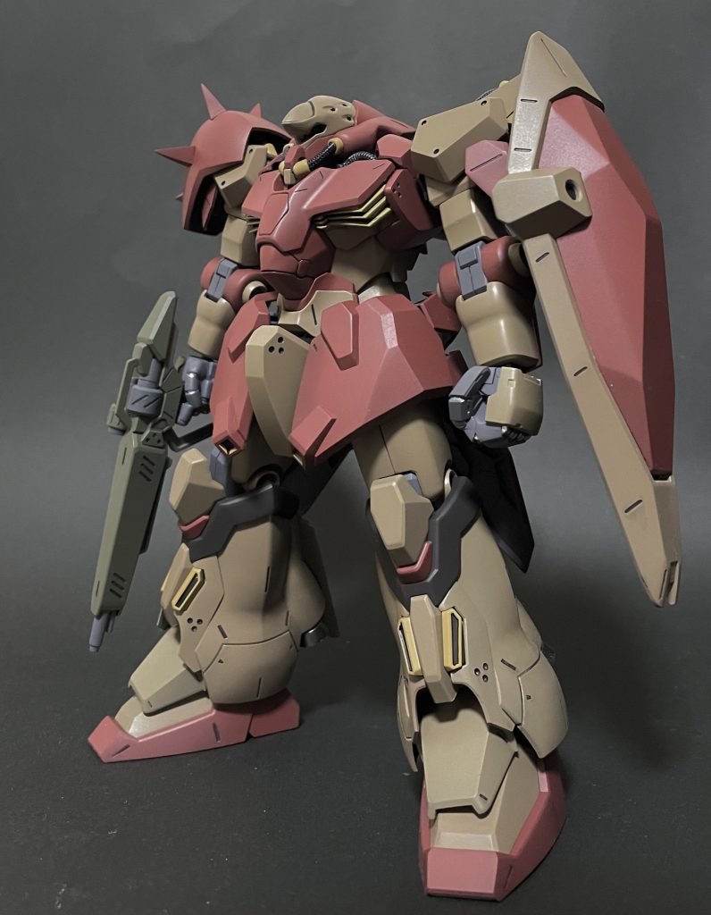 設定上23mという大きさから、かなり大きいキットで、1/100ぐらいのボリューム感があります。