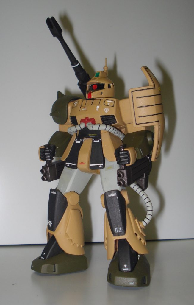 改修箇所③肩関節:ボールジョイント化腕部:肘の二重関節化(市販パーツ使用)、市販のハンドパーツ使用シールド:ボールジョイント接続による可動