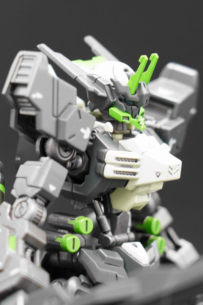 塗装時にほこりがついてしまい、何回もやり直したので、だいぶ製作時間がかかってしまいました…。今回はオリジナルカラーだったので、次は作品通りの塗装にも挑戦してみたいです。閲覧ありがとうございました。