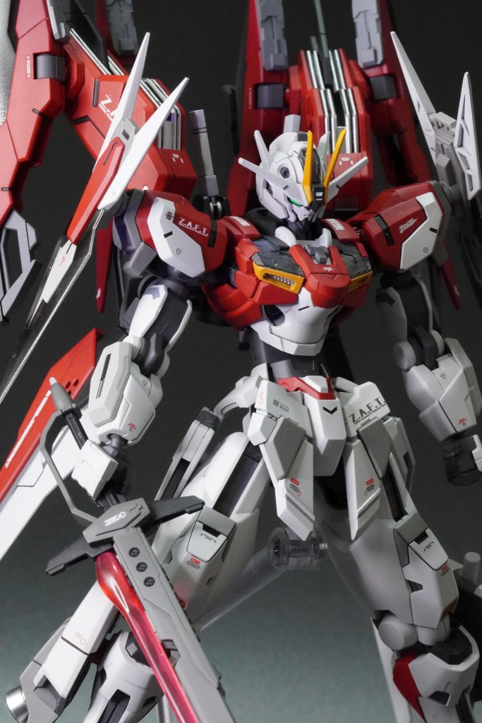 胸のダクトはクラフタさんの工作を参考にさせていいただきました。初めて金属メッシュパーツを使いましたが、とても質感が上がっていいですね!今回はあまり目立ちませんが今後も使っていきたい工作!