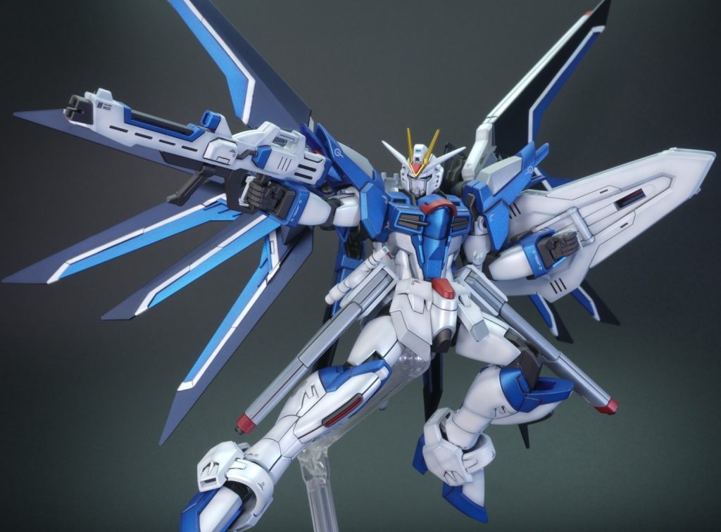 種ポーズです。次作るときはもう少し塗装をアレンジしていきたいと思います。ここまでご覧頂きありがとうございました。