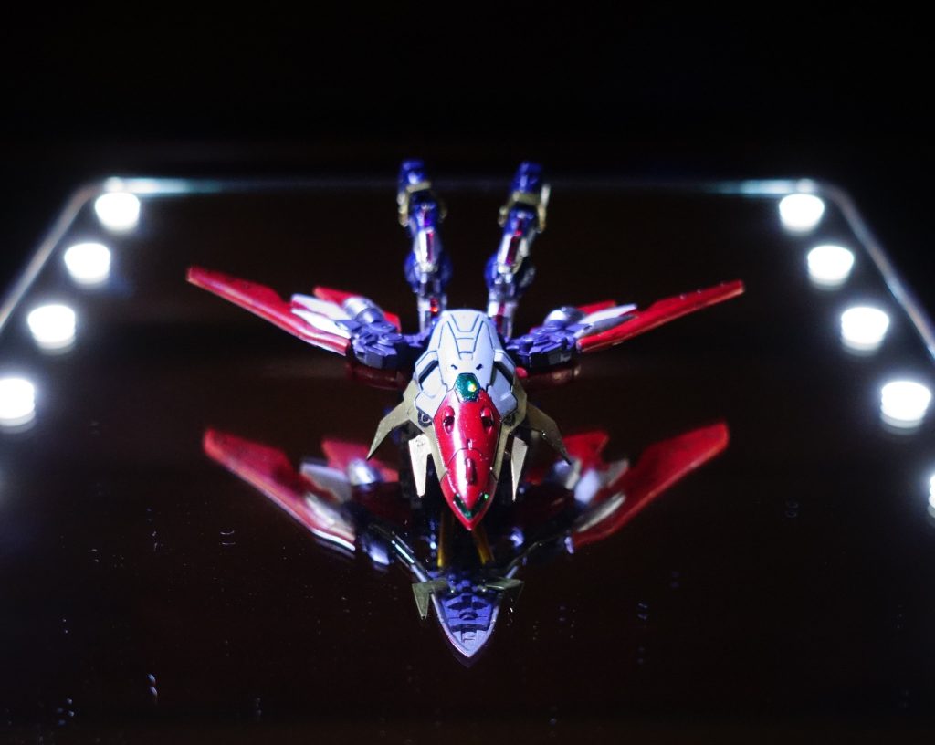 1. ウイングガンダム2番機　”雷電（ライデーン）”ゴッドバード形態