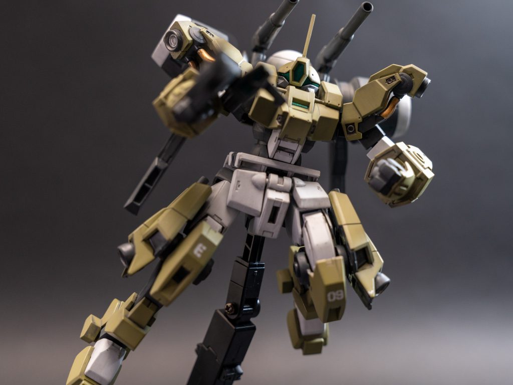 デミトレーナーの上位互換という感じがして良いですね。シンプルな見た目の、いかにもロボットみたいなフォルムが好きです。