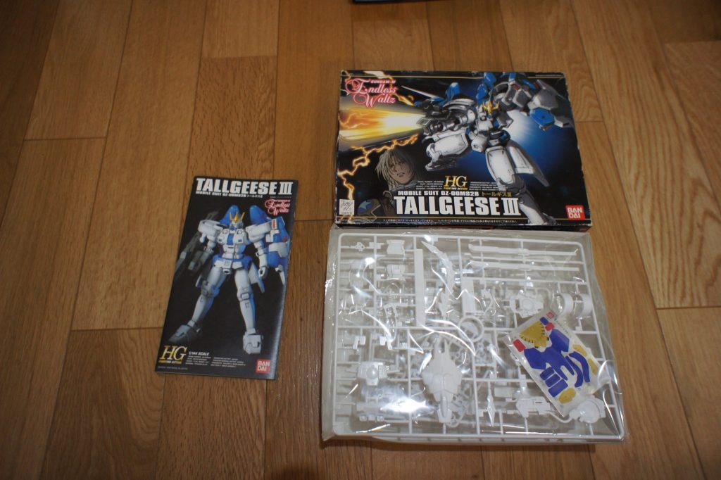 開けてびっくり！真っ白な部品たち。