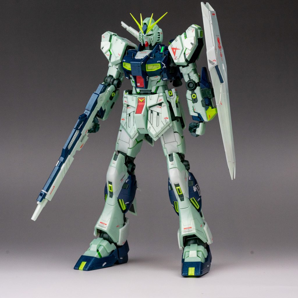 MG RX-93 νガンダム Ver.Ka (サイコフレーム発動イメージカラー)–3枚目/制作者：M.マウス Ver.Le