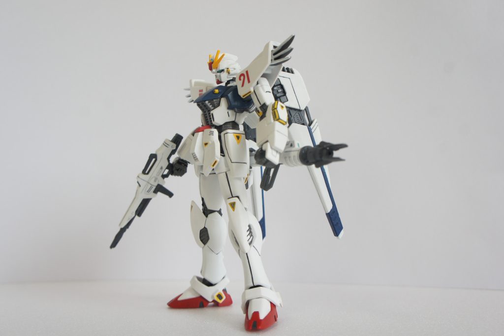 中々の重装備感があってかっこいい機体ですよね。