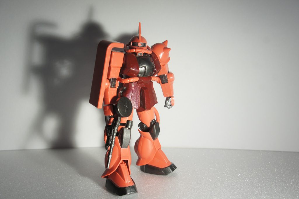 立ちポーズ以外無理。