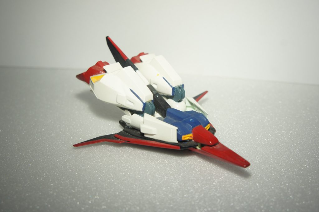 1/144だと大きすぎるし、ウェーブライダーに固定化するのがもったいないので自作に踏み切りました。自分ではお気に入りです。