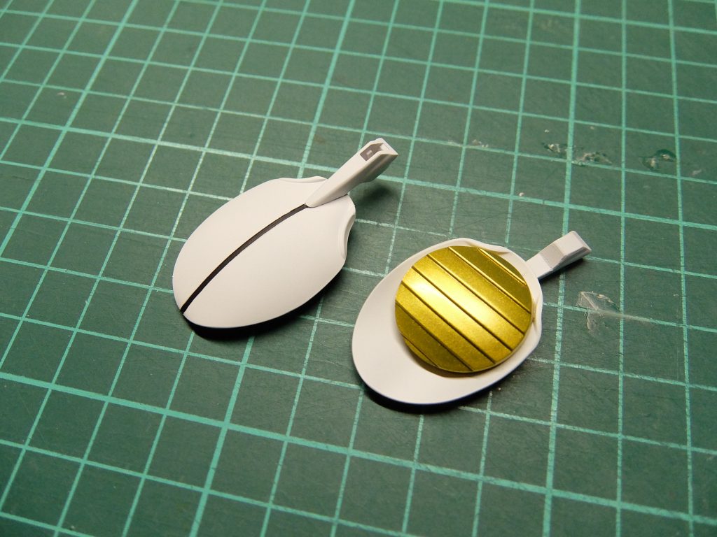 後方カウンターウェイトの先端は、通常盤の余剰パーツ+コンビニアイスのスプーン・・・