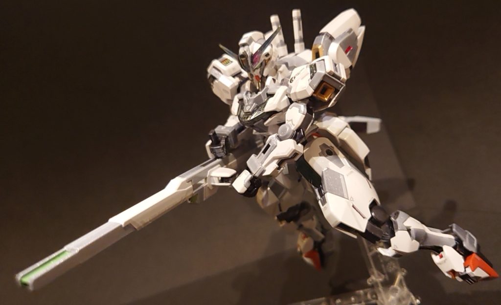 ハイマニューバモードで、長尺のロッドライフルは置き場所に困りますが、迫力もありますね