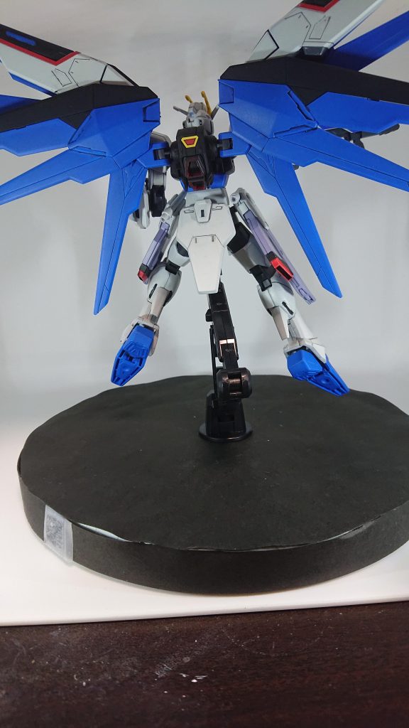 裏はこんな感じです。特に改造等してないので面白味はないですが