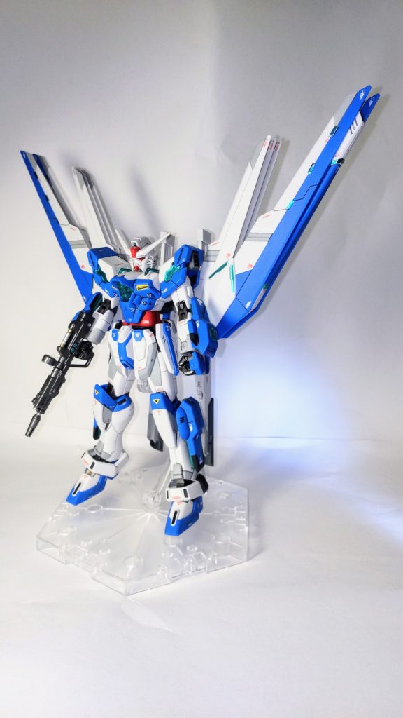 全身全面、通常立ち。全体的にディテールアップ&塗り分けで情報量アップしました。