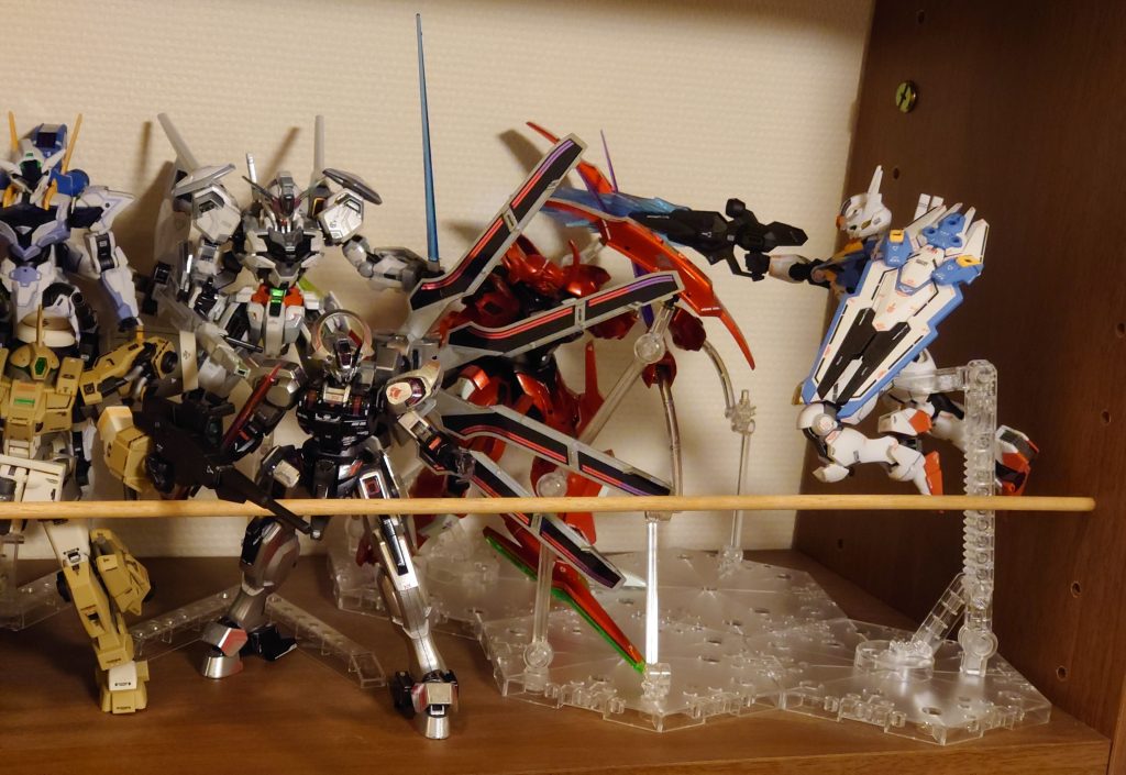 もう展示スペースにも入んないし