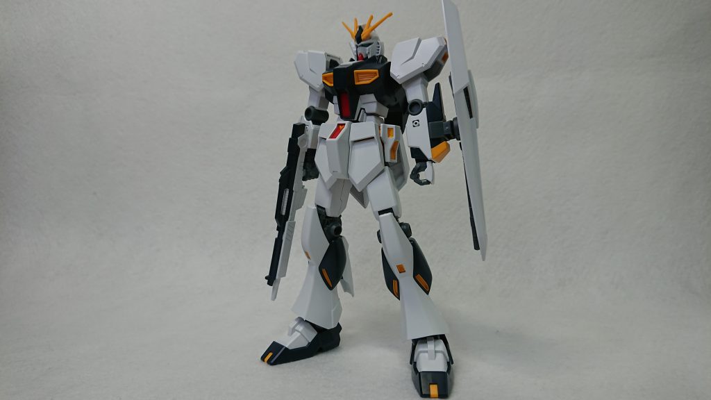 素組状態のνガンダム