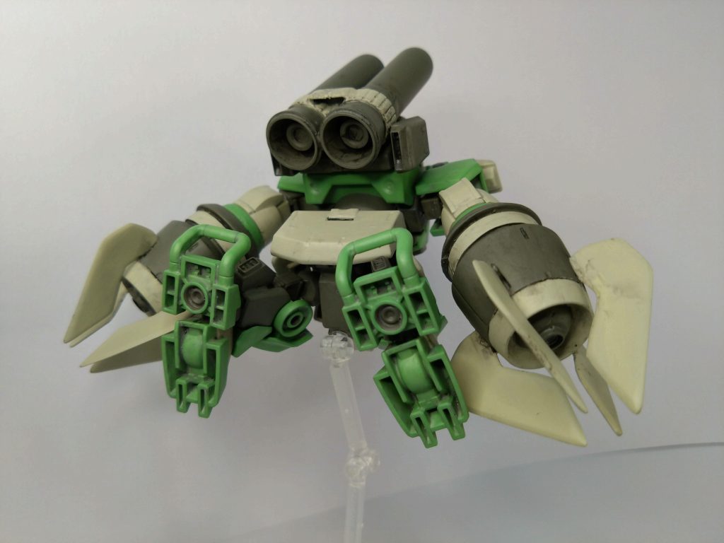 安くなっていて衝動買いしたデミバーディングのバーツをどうにか消化したくて、ブーストポットのバーニアを切除したところ、良いパーツに変化したのでそこからトントンとイメージが湧き、製作も進みました。