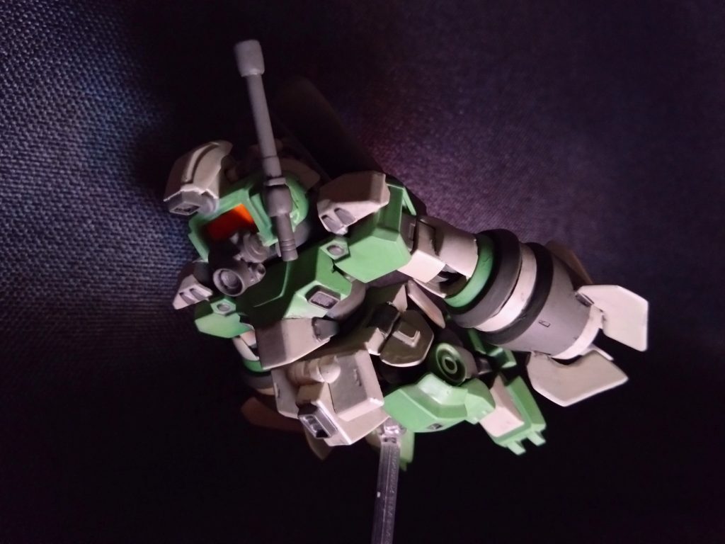 オラザクは切手サイズ。2023年は仕事と育児に注力したので完成品は一つだけ。2024年はなにを作ろうか、これからゆっくり考えよっと。