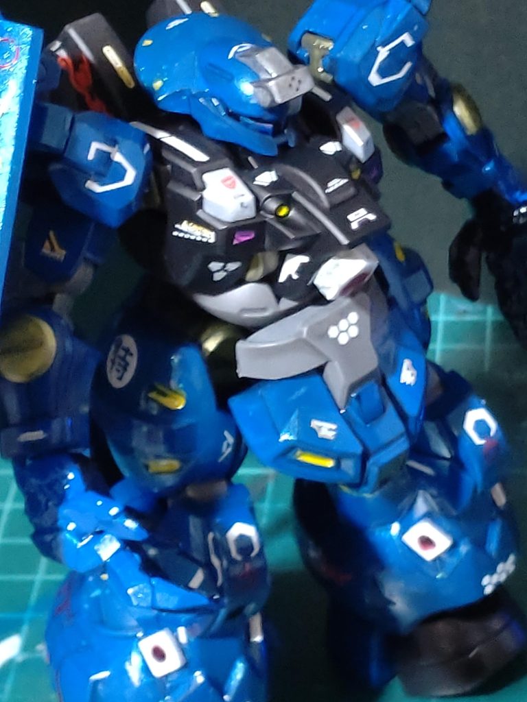 手は無理やりつけたので手のひらは見てはいけませんw また次回頑張ります 正月結局10体は増えたのでこれ以上積めない