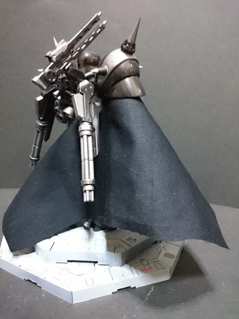 シーブックもその外見に二の足を踏んだが、贅沢は言っていられないということでそのまま使用、数回の出撃の後に攻撃を受けて大破したものの、その直後にクロスボーンガンダムを入手したので十分その任を果たしたといえる。この機体が後の海賊業にどれほど影響を与えたかは定かではない。