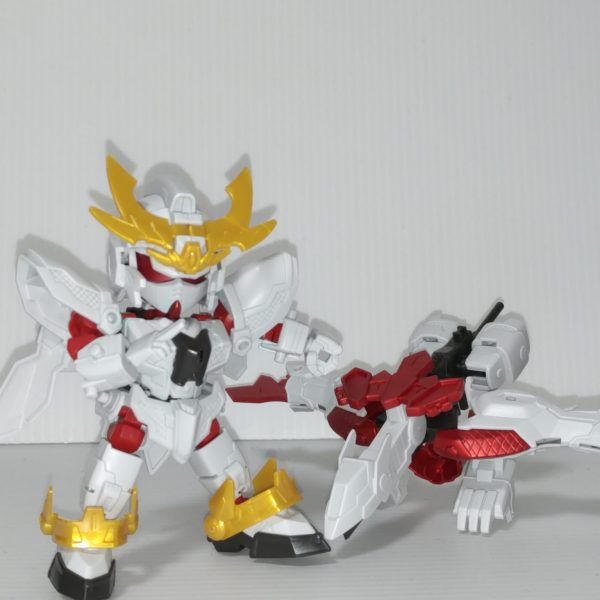 紅白のガンダム(RX-零丸)