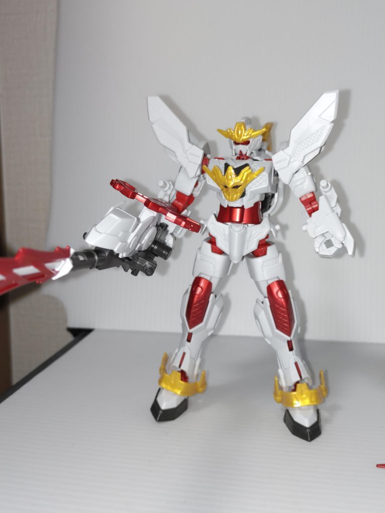 武器やバックパックが大きいですが、しっかり自立できて、驚きました。元日から、大変な方々もいらっしゃると思いますが、皆様の安全、健康をお祈り申し上げます。今年も、よろしくお願いいたします。