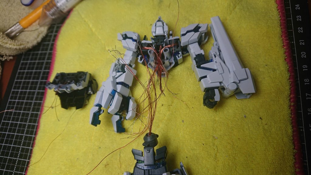 思ったより配線だらけになってます(笑)