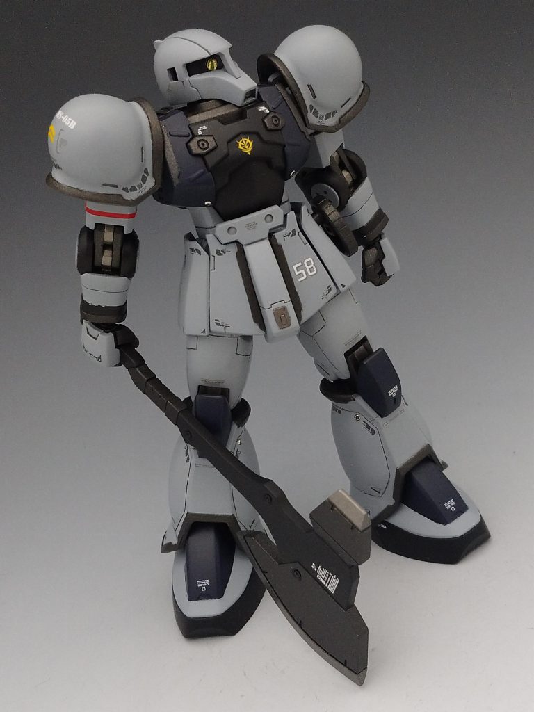 他にも元々持っていたザクマシンガンと鉄血のオルフェンズの斧からも拝借しています。