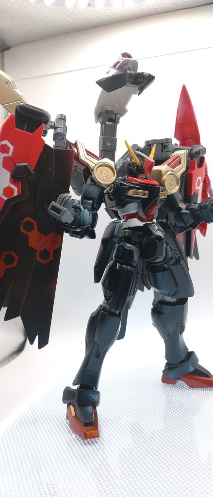 フルクロス展開。日本刀っぽいのもありかと思ったけど、多分フルクロスの邪魔になるなと思い断念。 