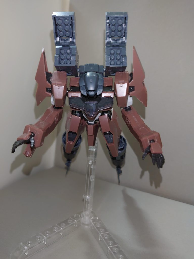 6連装サブロックランチャー本機体のメイン武装。装弾数は比較的少なく、全弾撃ち尽くしたあとは補給のため母艦へ戻ることが多い。固定式で、仰角をつけることは不可能だが、サブロック自体の発射角は直線・曲線を選択可能。花音「ターゲット補足！行っちゃえー‼」