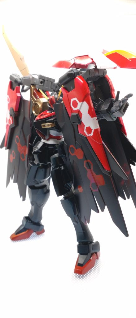 今年も残すところ後十二ヶ月となりました。それては良きガンプラライフを。 そういや前作は何故かビルドコンから外されましたね。ビルドシリーズのキットを使うというルールに則っていたはずなんですが、何ででしょうね？