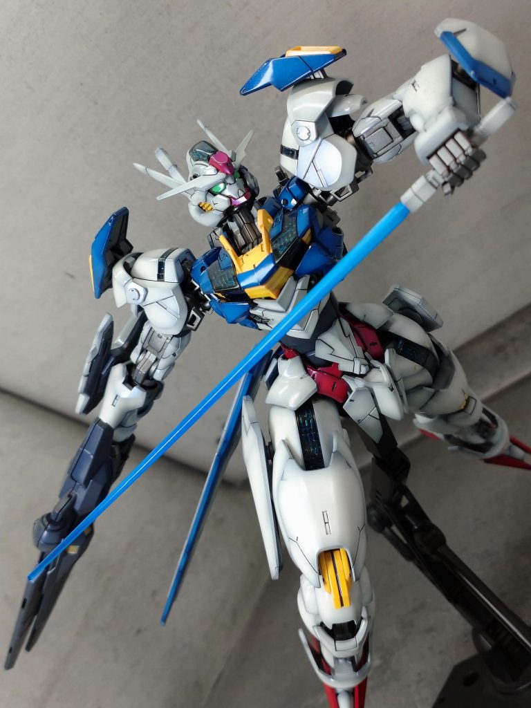 ビームサーベルも白でグラデいれたあとに蛍光ブルーでコート