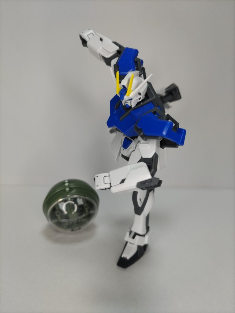 丁度いいボールがあったので(びっくらたまごのミニガンプラ・ゾノ)、少年ジャンプ作品と鈴置洋孝さん、そして、ストライカー繋がりで東邦学園のストライカーです。今年も宜しくお願い致します。