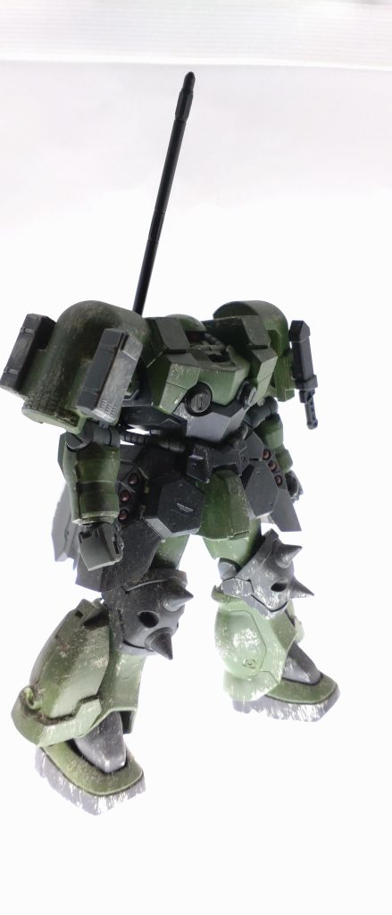 今回はシルバー下地のチッピング。暗い色にはコレのほうが映えるけど、やっぱ黒のチッピングがいいなあと。(個人の感想です)