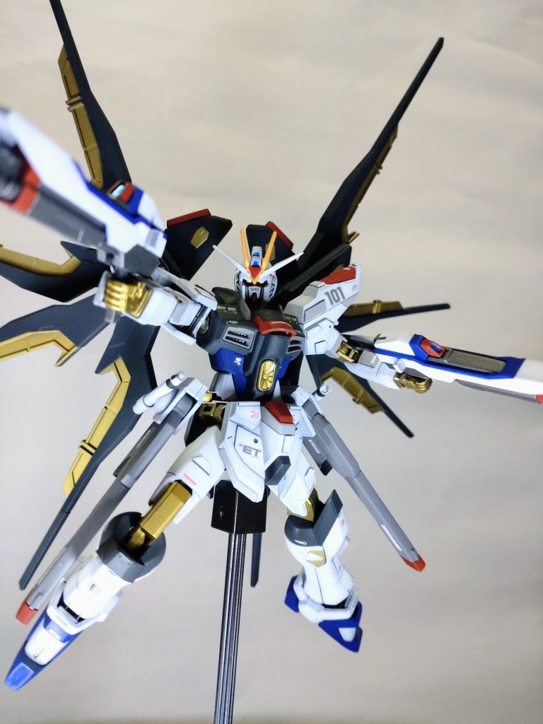 羽根を広げると途端に撮影ブースに入らなくなりました。