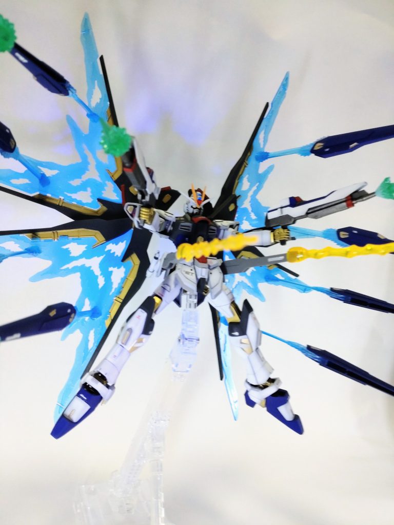 サムネ。ふくらはぎのスラスター展開するの忘れてますね。いつもながら詰めが甘い…！！