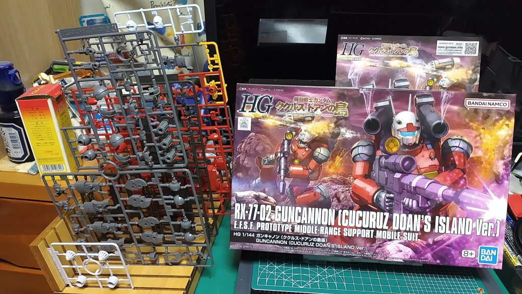ボックスとランナー。このキットもフレームなどで余剰パーツが出ます。