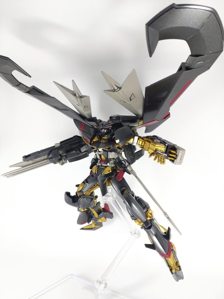 サムネ。マガノイクタチを展開すると存在感が段違いです。