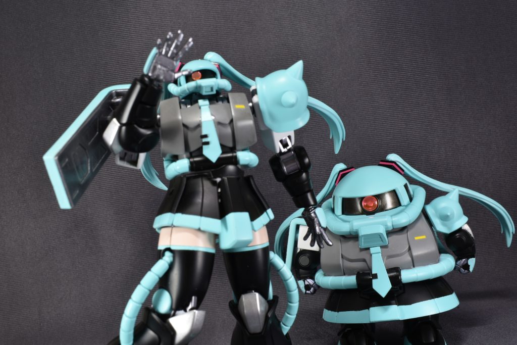 他にも小物とかデカールとか自作して付けています。 以上で初音ザクのご紹介を終わりま…