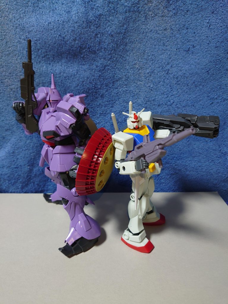 蘭のガンダムと共に。 以上、ギャンクリーガーをご紹介しました。          ここからオマケ。