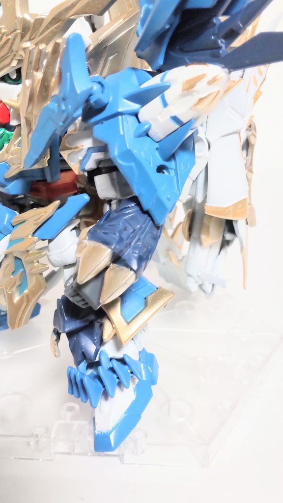 天龍甲趙雲の戦う意思に応じて形を変える、という設定。