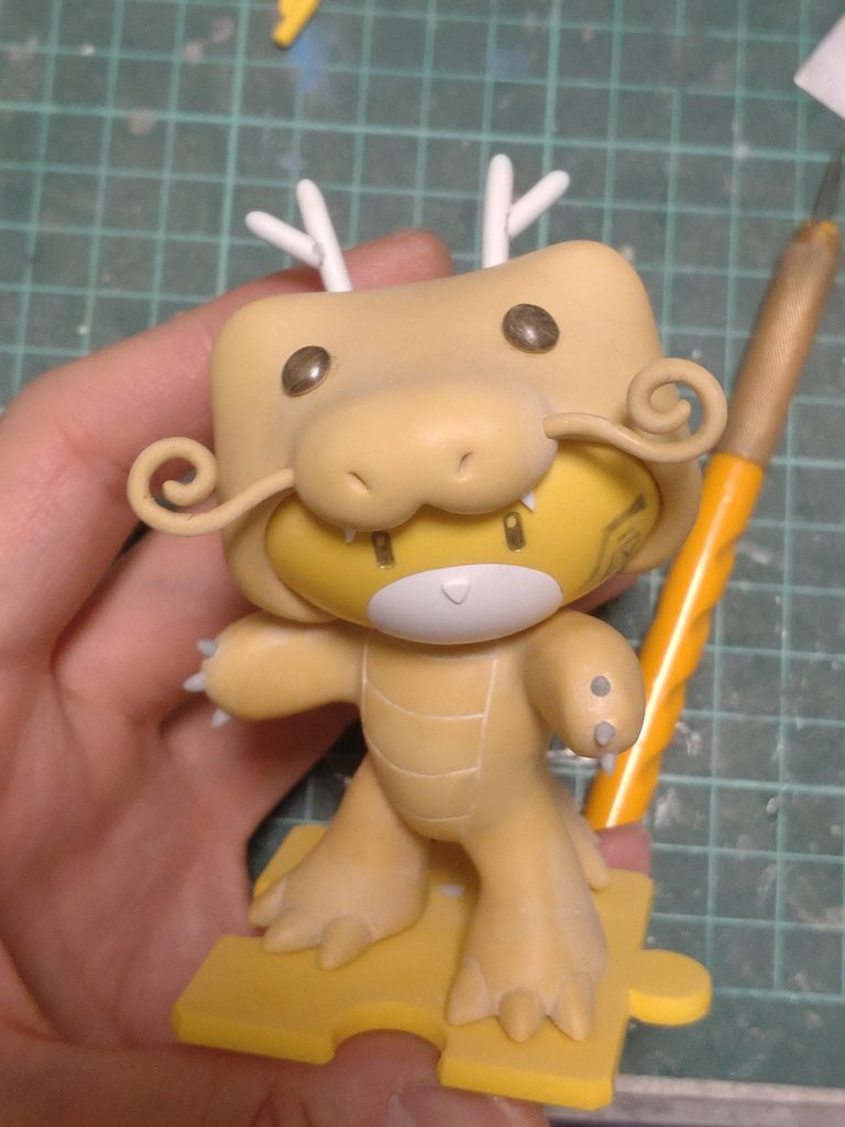 塗装前前身パテまみれですね