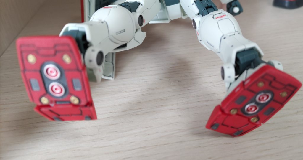 足裏も塗り分けました。