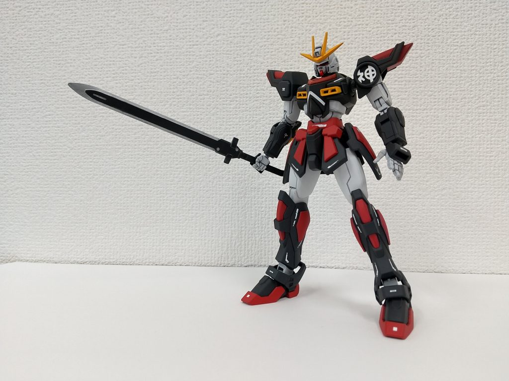 スサノオノミコトは鎧を着ているようなイメージにするためビルドバーニングガンダムと神バーニングガンダムをミキシングして作成。手持ちの剣は”銅のつるぎ”風にするため、オルフェンズシリーズのソードに変更。塗装は黒赤でスタイリッシュなイメージに。スサノオノミコトの紹介がこれだけになっちゃった‥最後までご覧いただき、ありがとうございました。