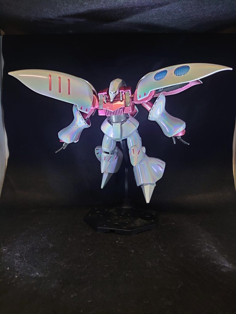 全身収めるには私の撮影ブースでは小さすぎました。でも、このキットの指の角度絶妙ですよね。