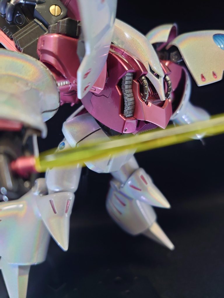 ビームサーベルも良く似合う。