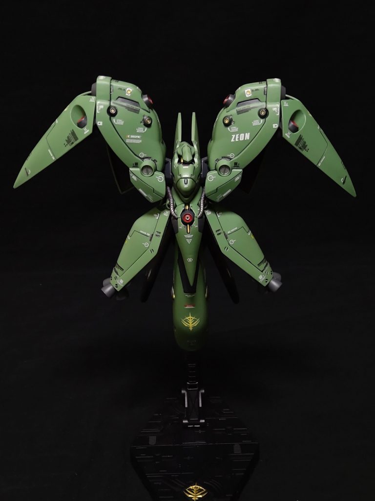 なんちゃってアーム格納、腕を外して隠しただけ😅。