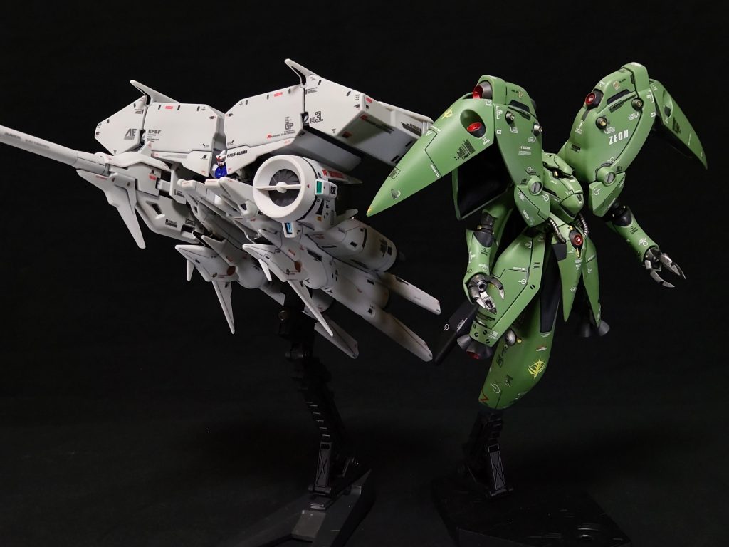 一番のお気に入りショット、やっぱりライバル同士は並べて飾りたい😁。最後まで見て頂きありがとうございました。