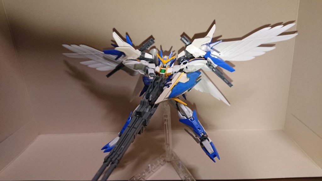 パーツ付け替えで、ダブルオーウィングゼロに戻すことが出来ます。