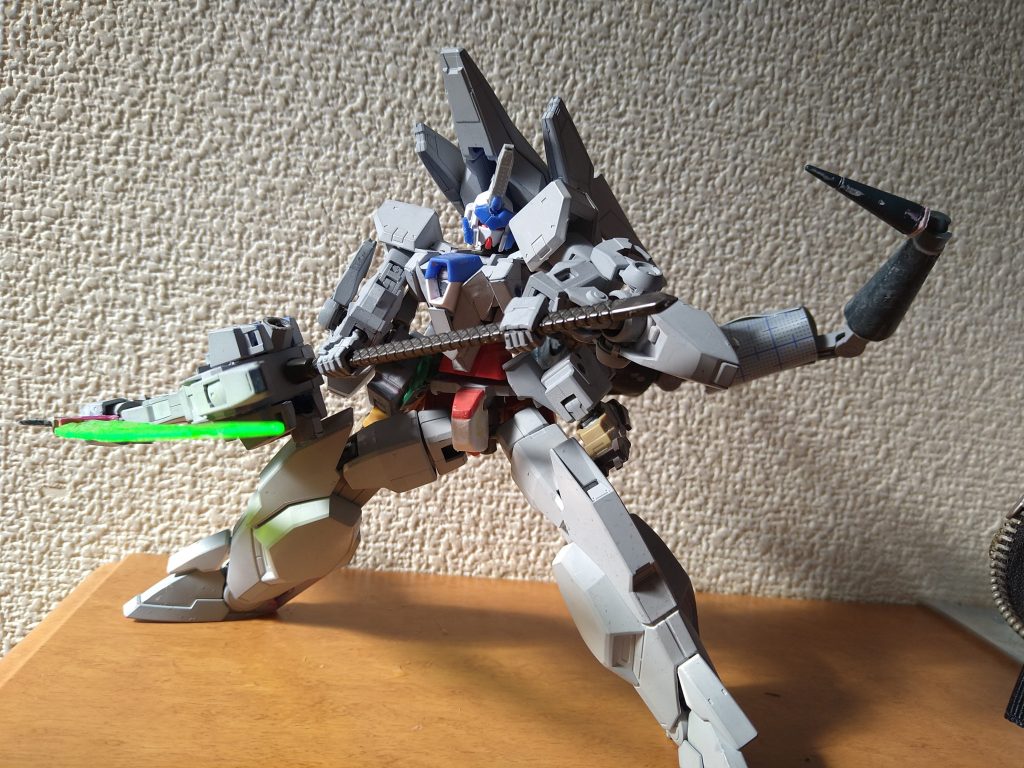 この時点でほぼ完成していたがアクシデントで頭部を再度制作、現在の形に