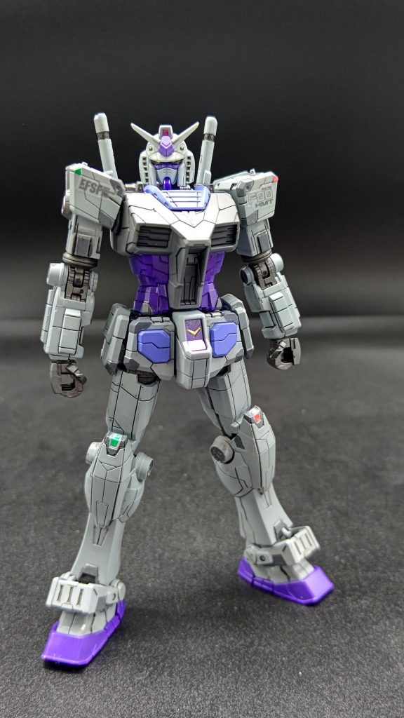 本体 濃い紫をアクセントにした配色にしています。